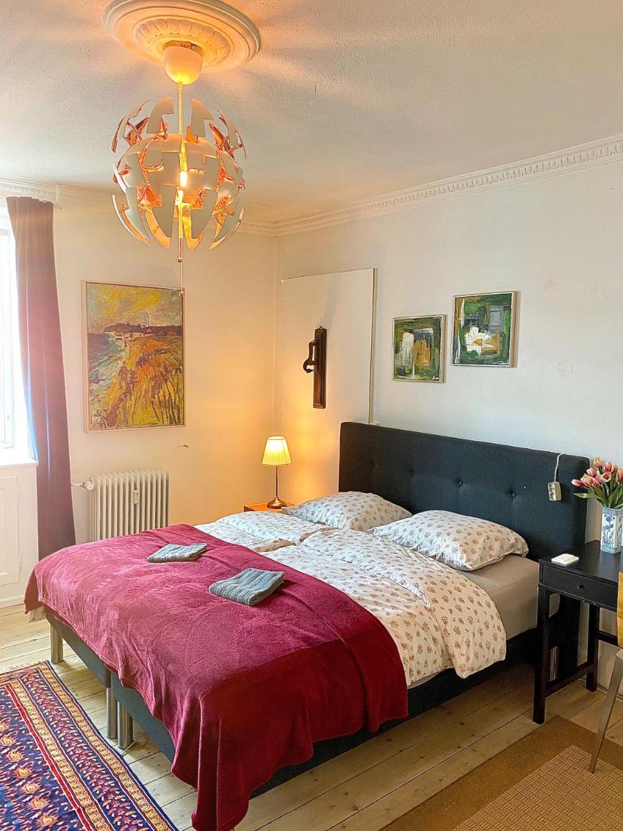 Four Individual Beautiful Spacious Rooms In Stylish Apartment - Housity