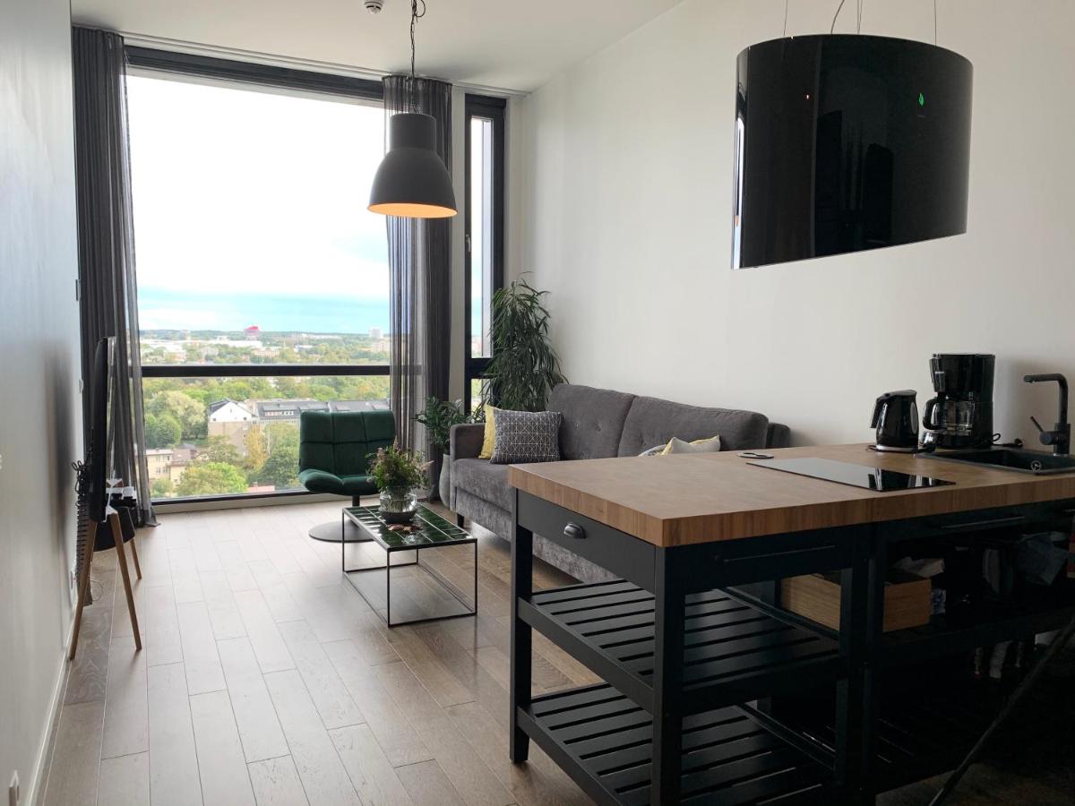 Orange Apartments Tower & Free Parking - Hizvo