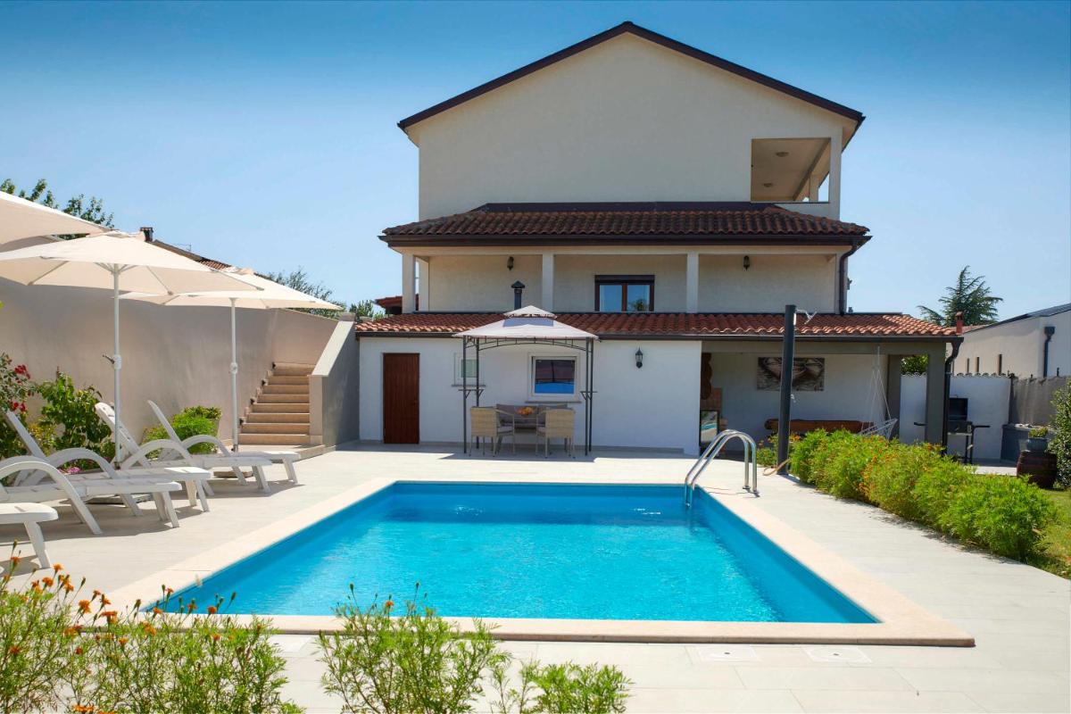 Holiday House Emma - Housity