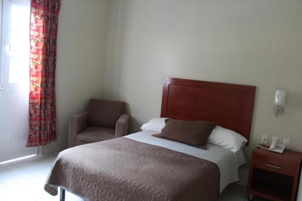 Hotel Gina - Housity