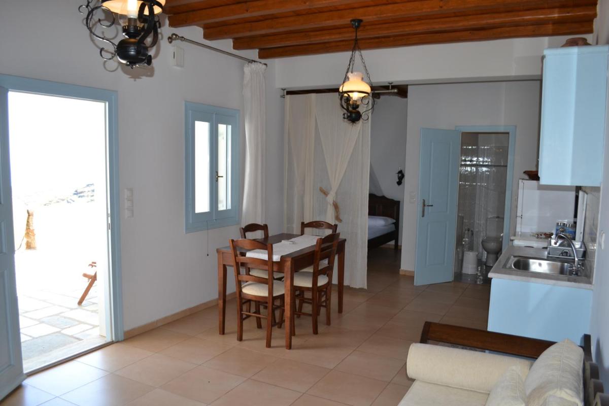 Villa Ioanna - Vacation Houses for rent close to the beach - Housity