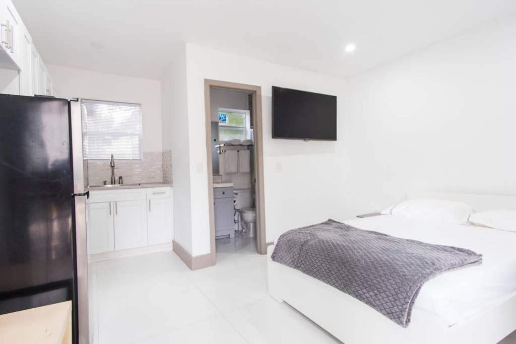 Modern Studio in Heart of Miami - Housity