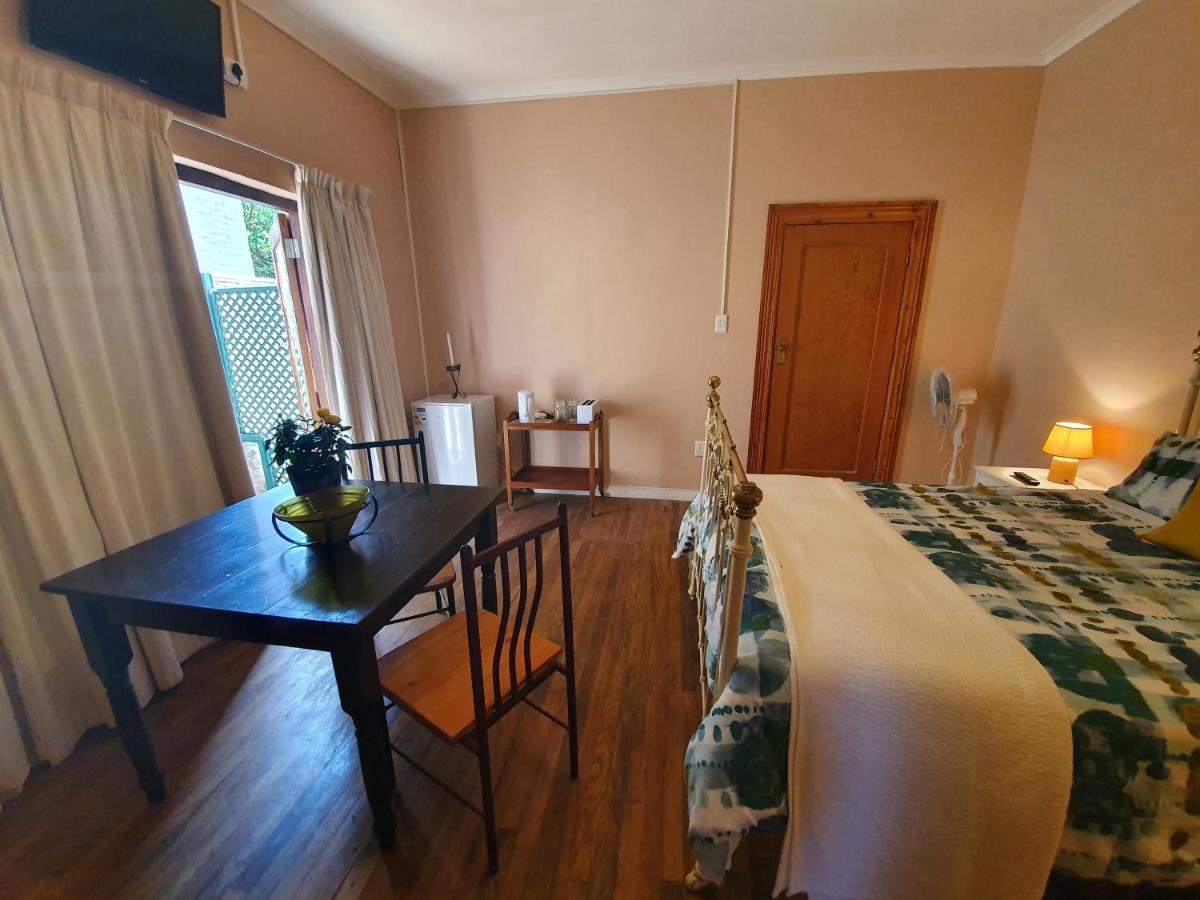 403 Main Road Accommodation - Housity