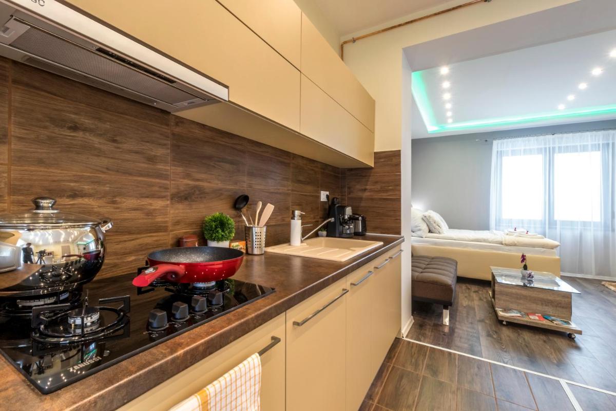 Spotlight Apartmanház - Housity