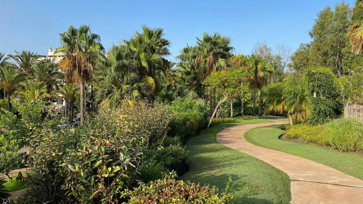 Jardín al aire libre en Alanda Marbella Hotel & Wellness