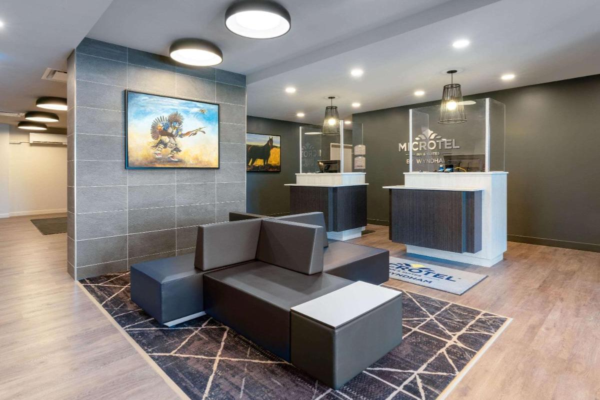 Microtel Inn & Suites by Wyndham Portage La Prairie - Housity