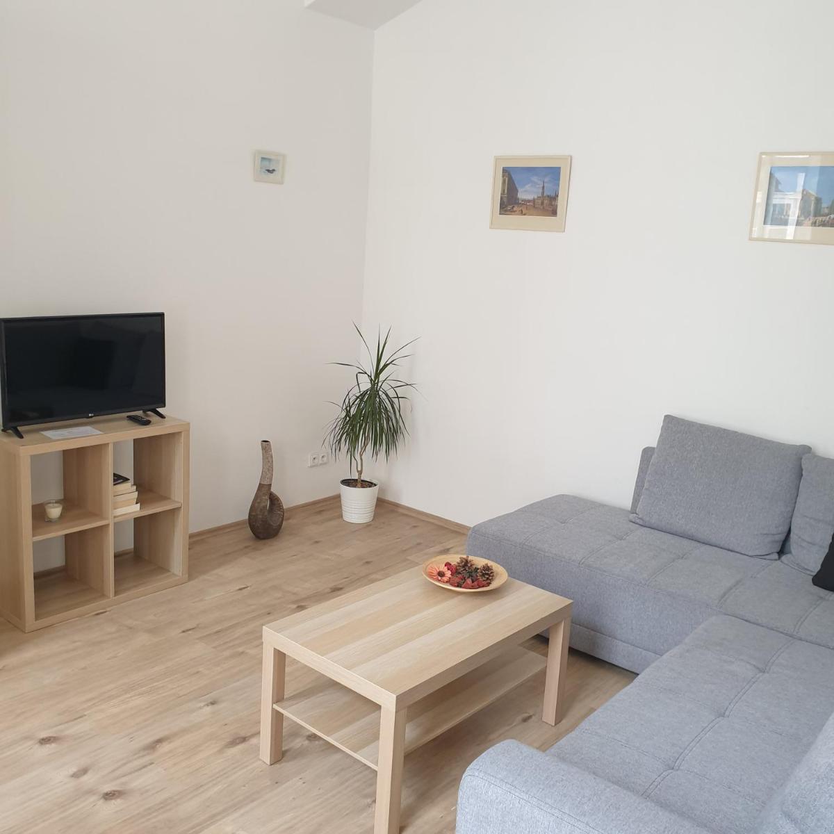 Greg Apartments Kampa Prague - Hizvo