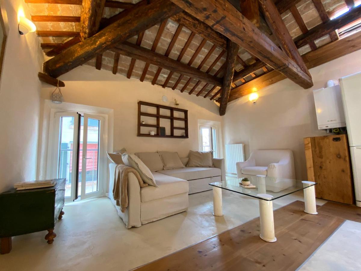 InCastrum - la soffitta in centro - Housity