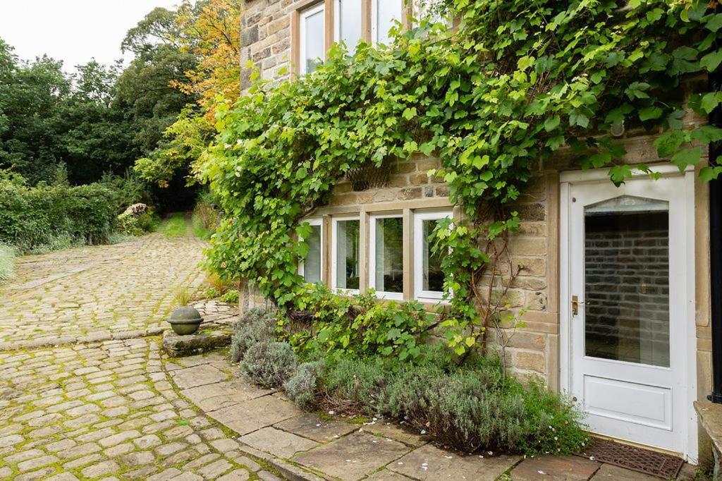 Tyas Cottage - Housity