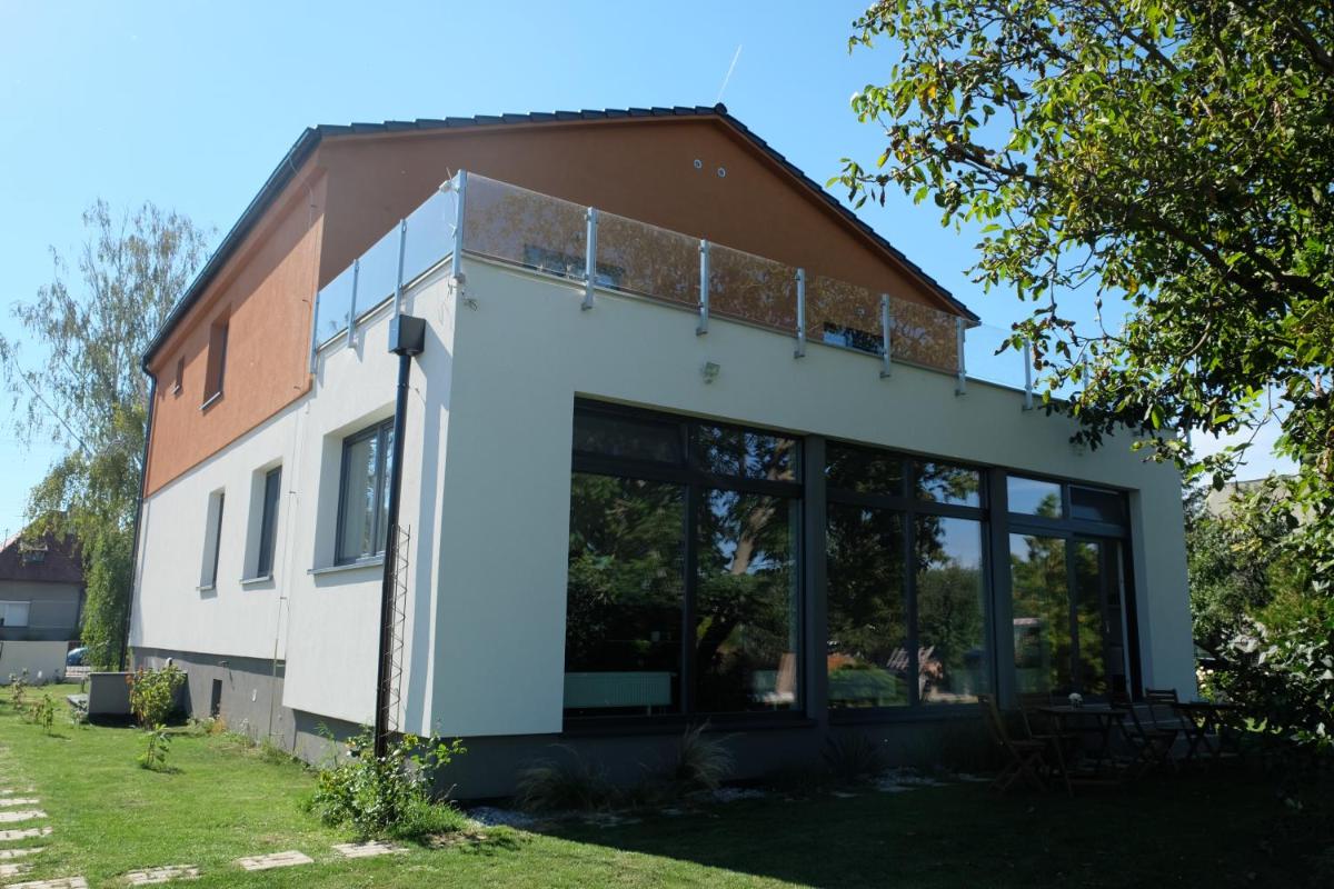 Penzión pod brezami** - Housity