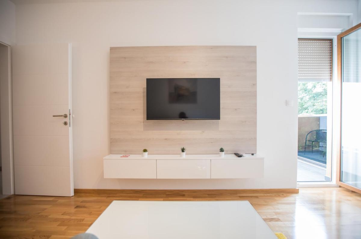 Jelena Apartment II - Housity