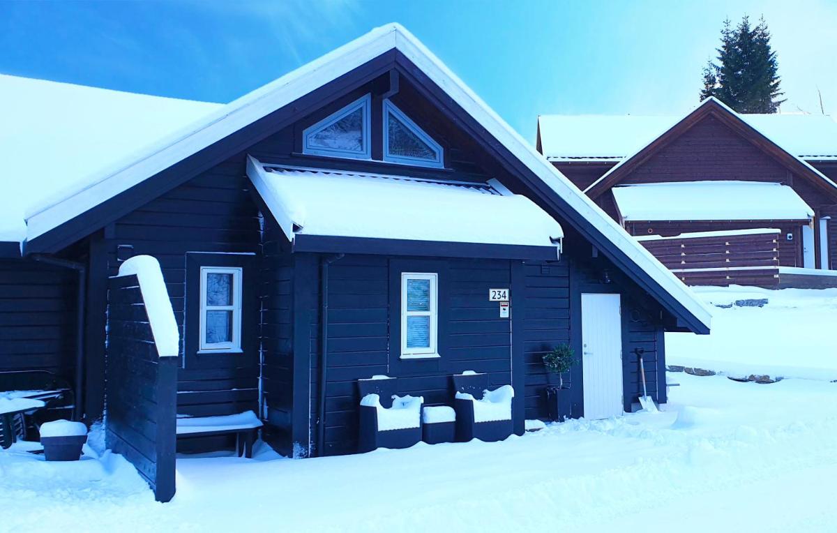 Mountainside Cottage in Voss with a great view - Housity