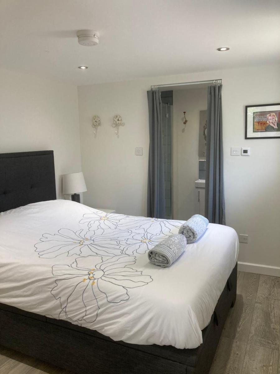 Lodge in Knutsford - Housity