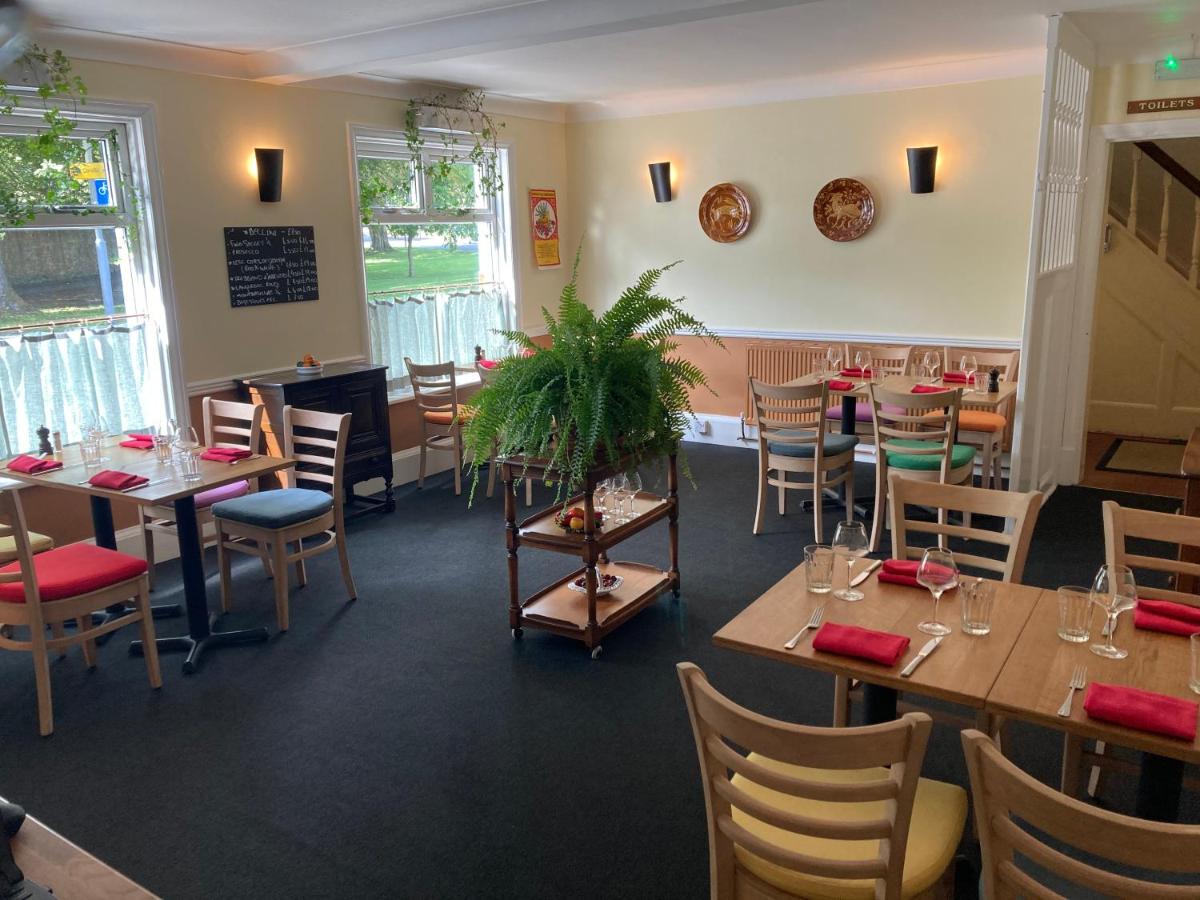 Newell Bistro and Rooms - Housity