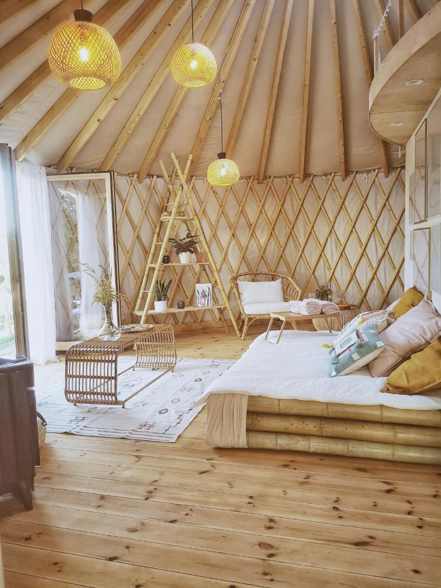 LushHills - Nowoczesna Jurta - Housity
