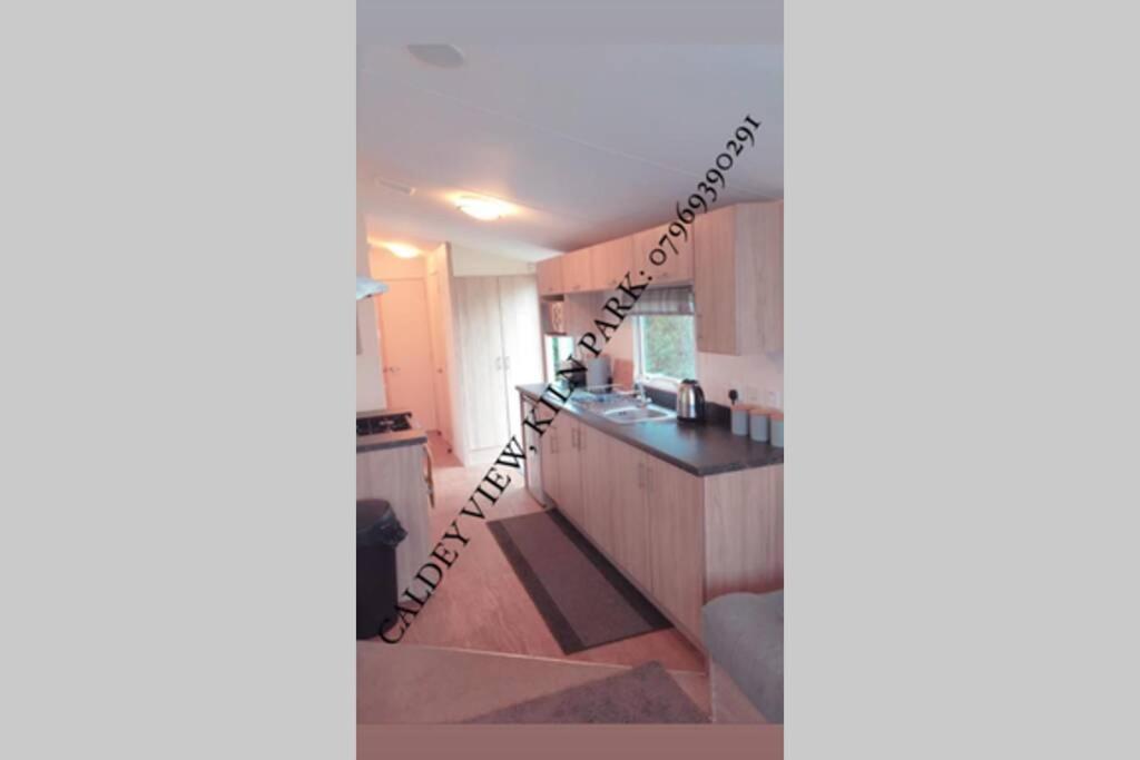 Kiln Park, Tenby, Caravan for hire - Caldey View - Housity