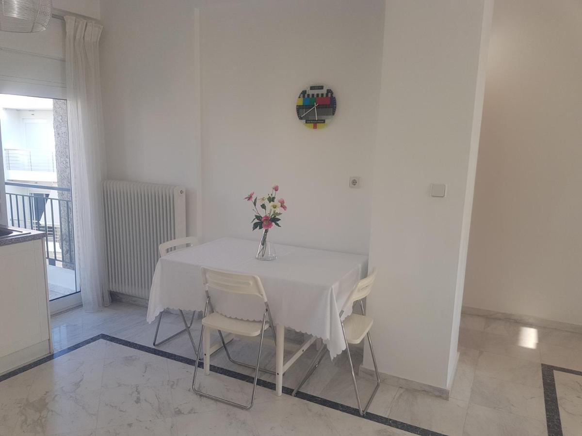 NN Larisa Deluxe Apartment - Housity