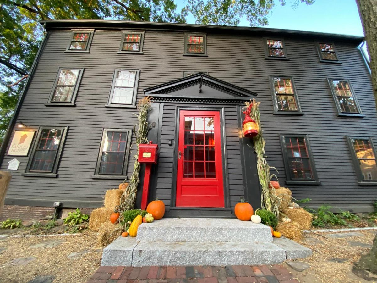 Daniels House Inn - Housity