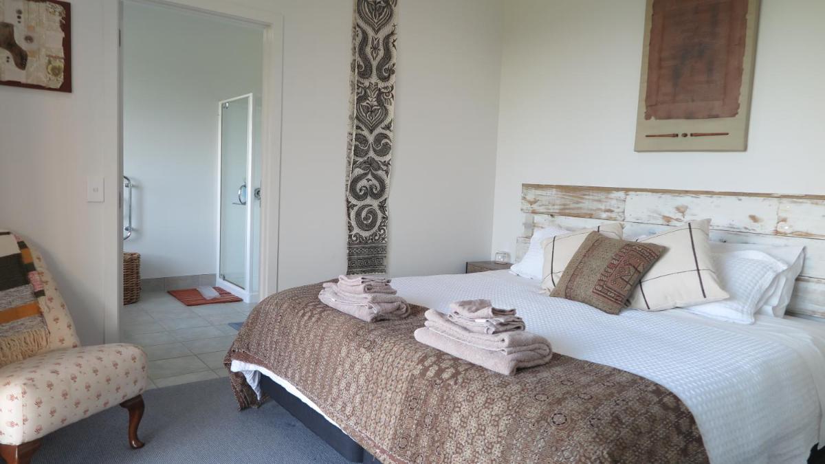 Kakariki Rooms, Kotare House - Housity