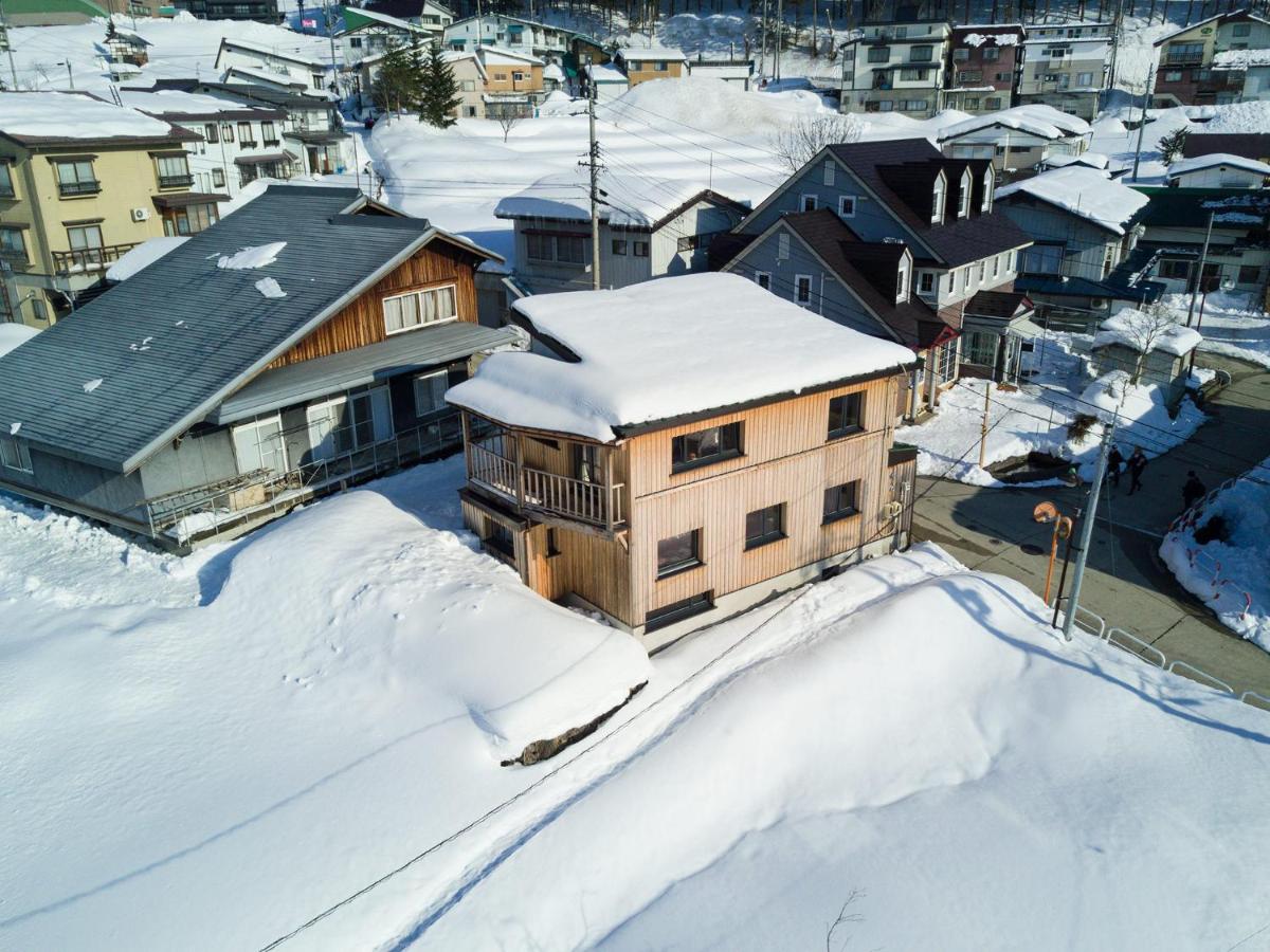 Tamanegi House luxury 4 bedroom Ski Chalet - Housity
