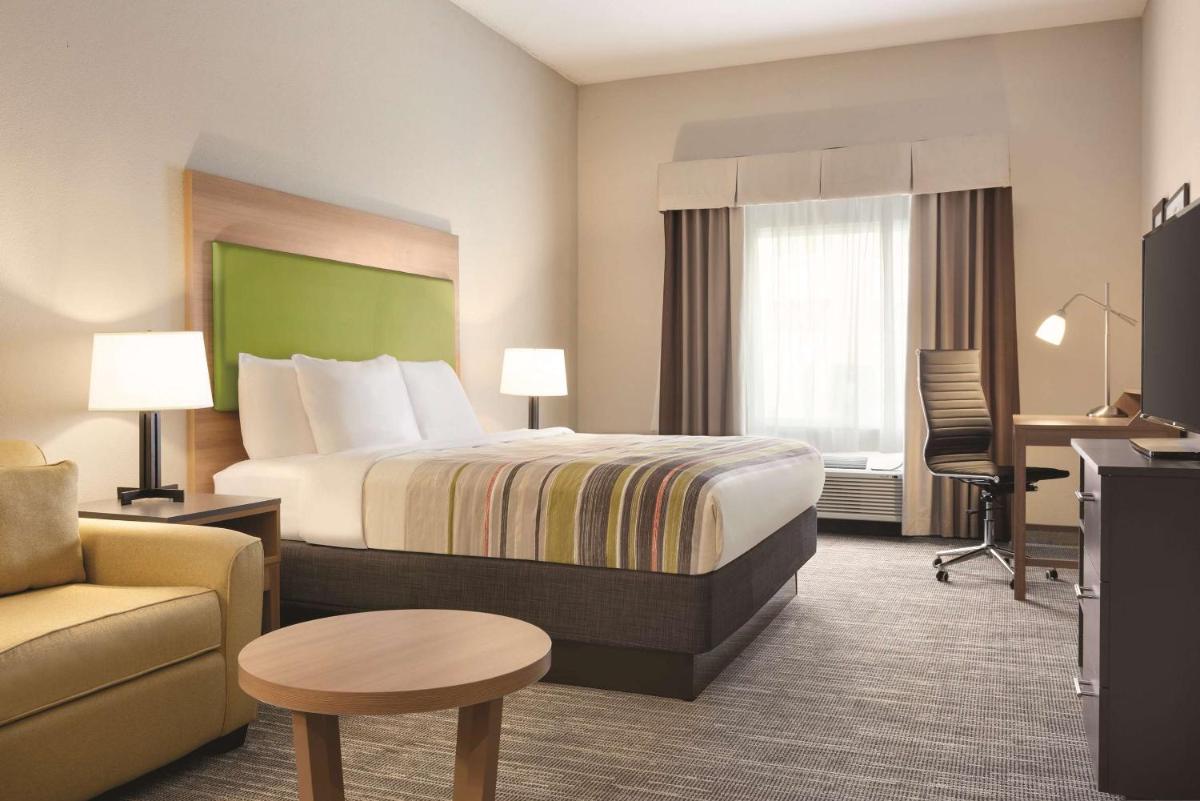 Country Inn & Suites by Radisson, Greensboro, NC - Housity