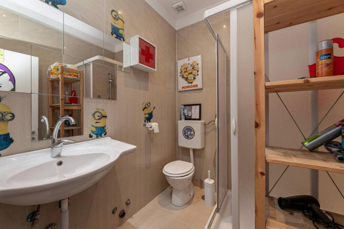 Comics Guesthouse Hostel - Housity