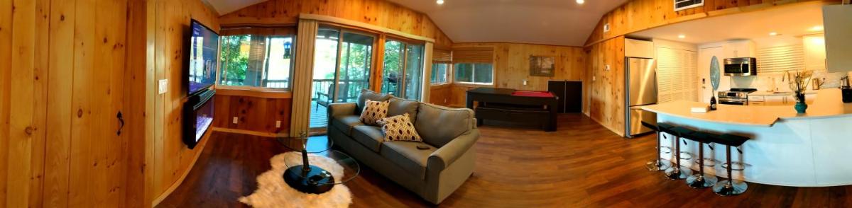 Panoramic Water Views , cozy house in Henniker ,NH - Housity