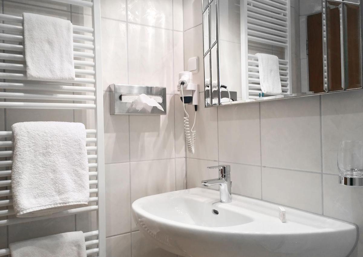 Hotel Ilbertz - Housity