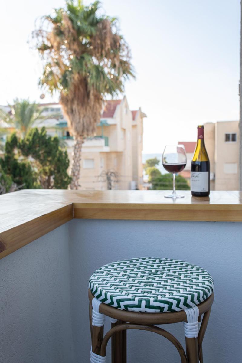 PORT CITY HAIFA - BAT GALIM 25 mtrs from the beach & Rambam - Housity