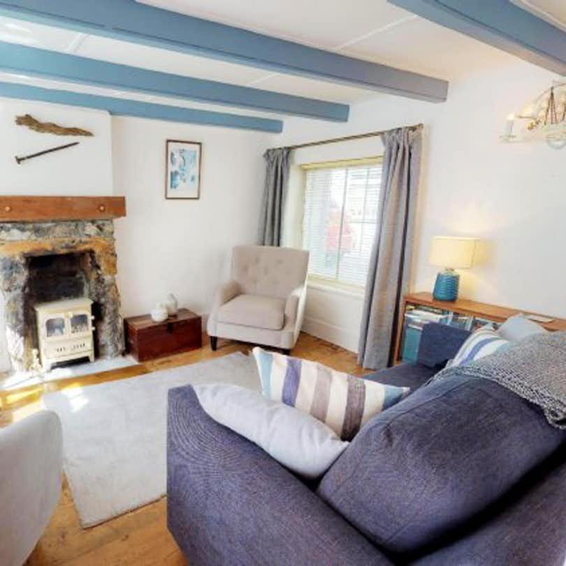Mullion Cottage - Housity