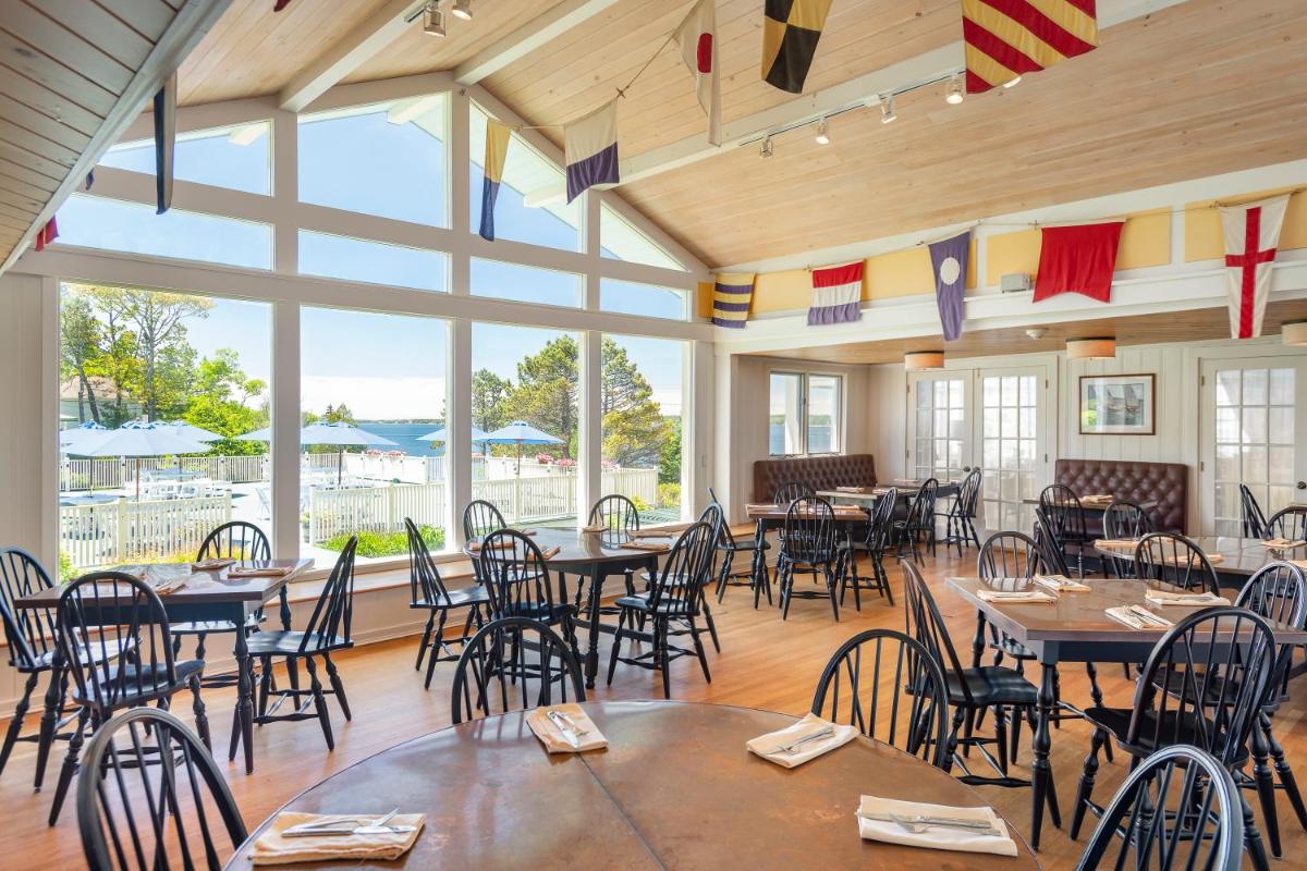 Spruce Point Inn Resort and Spa - Housity