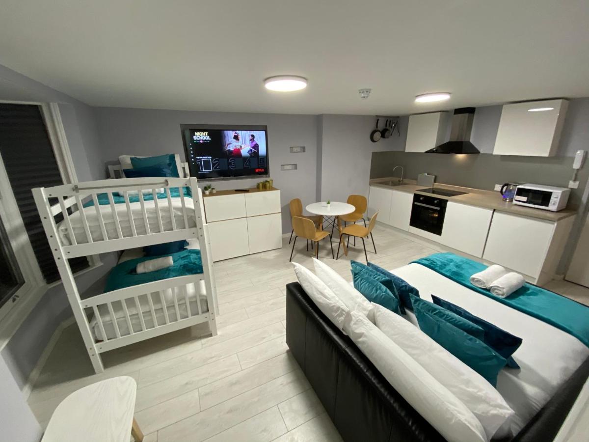 Bond Studios - Housity