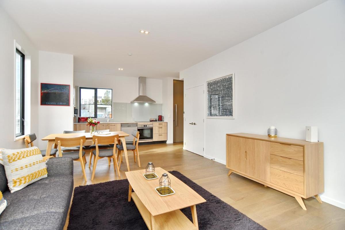 Suitetrails - Salisbury Style - Brand new city apartment - Christchurch Holiday Homes