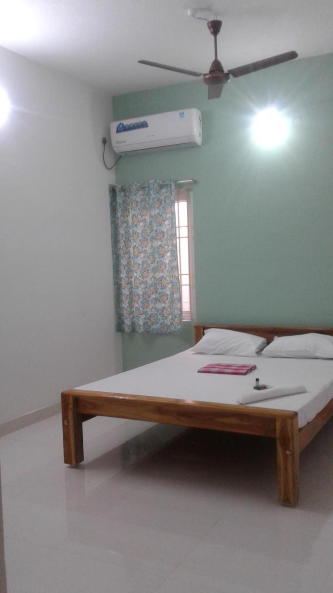 AAN Five Bedroom Guest House - Housity