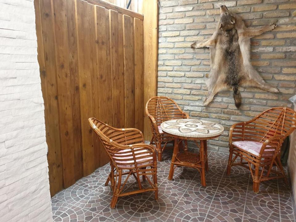 Suitetrails - Restoran Zlatni Jelen