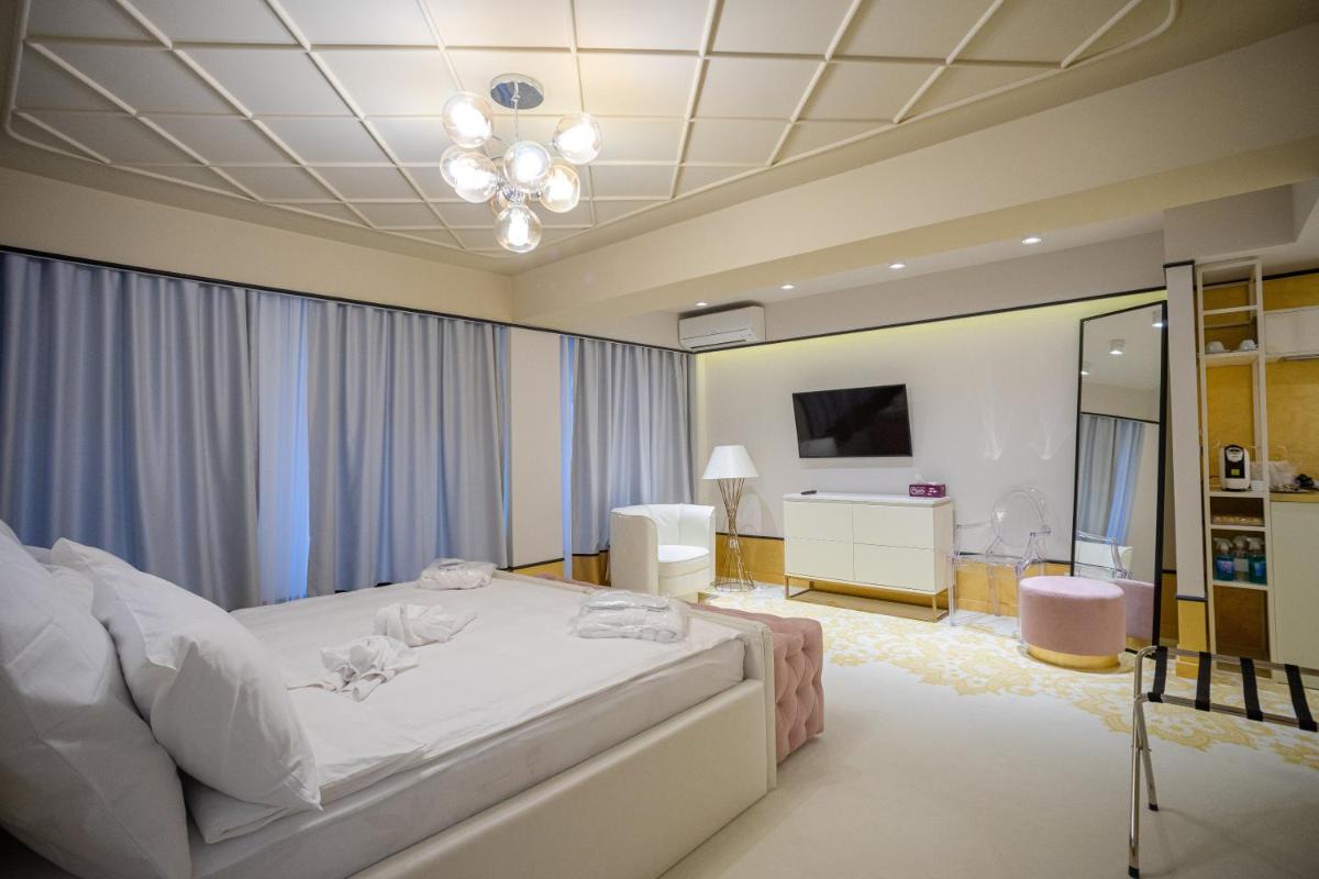Epoca Central Boutique - Hizvo