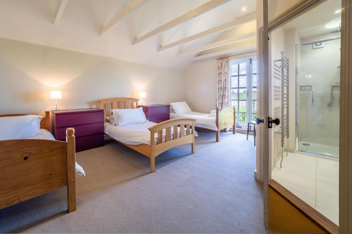 Alexander House - Housity
