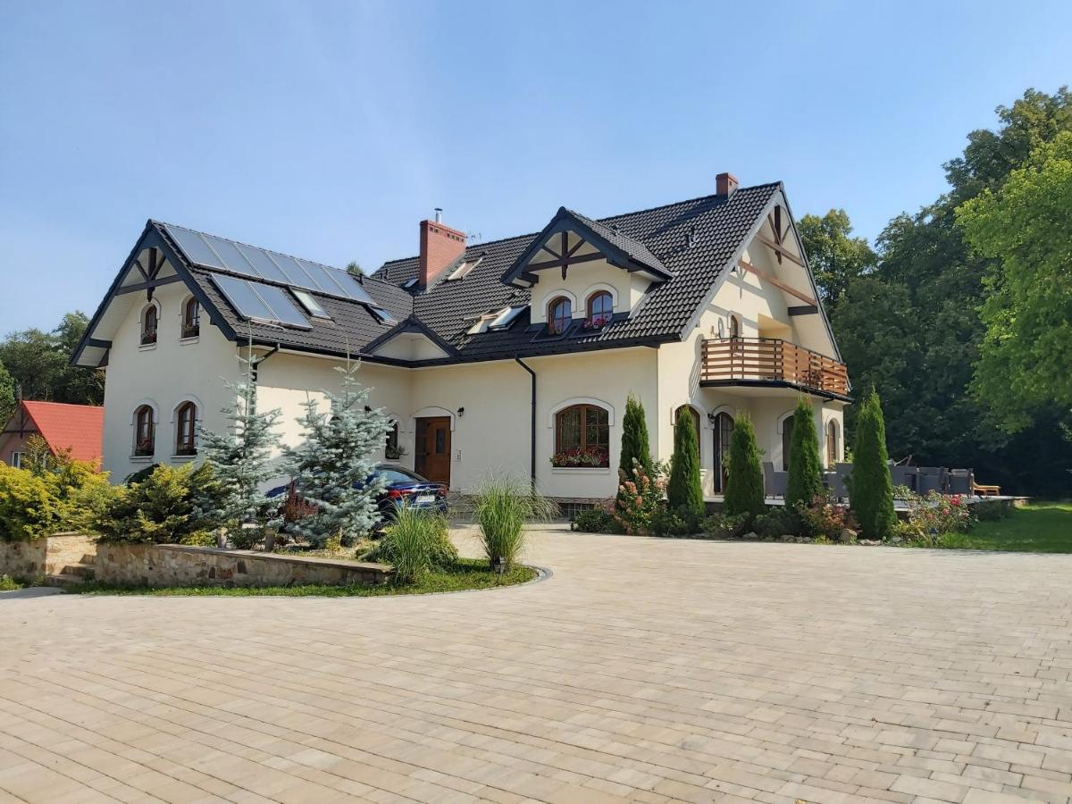 Willa pod Złotą Morwą - Housity