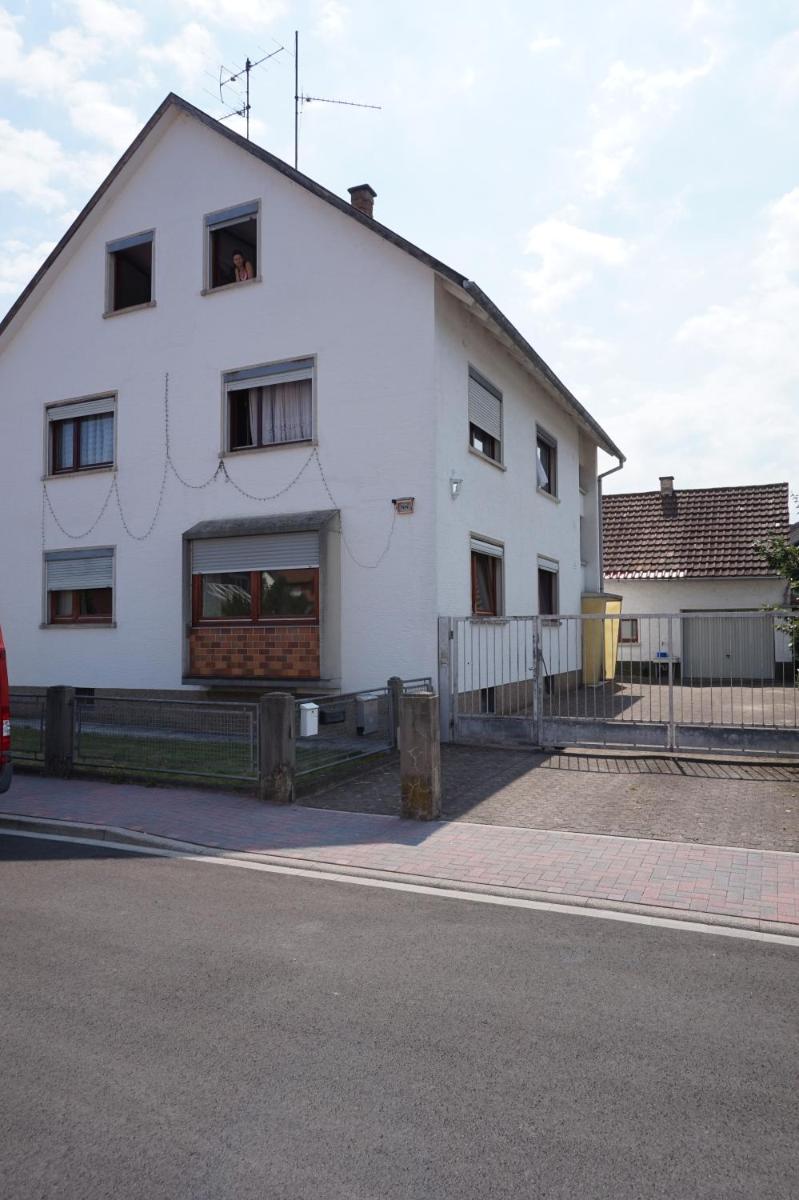 Juni Apart - Housity