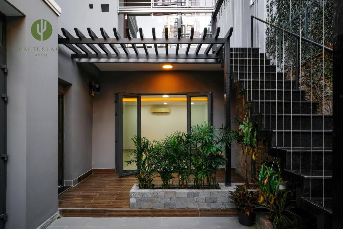 Suitetrails - Cactusland Villa Near Bui Vien Street