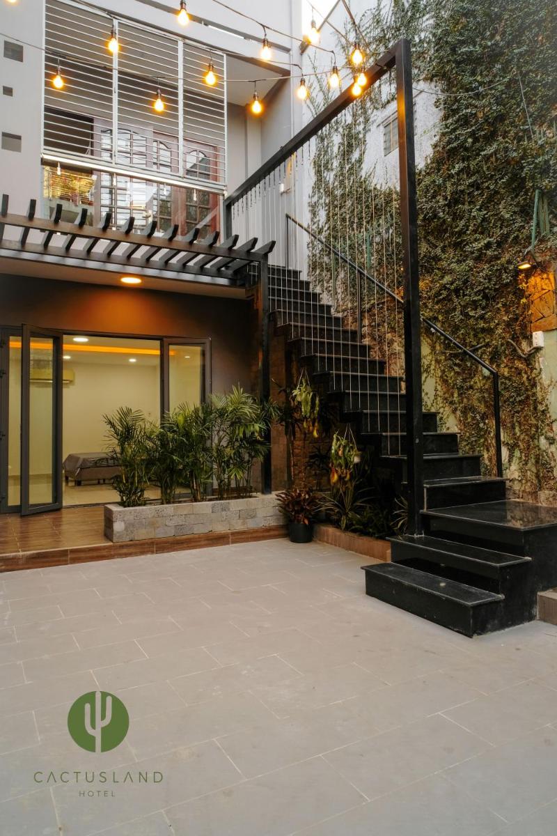 Suitetrails - Cactusland Villa Near Bui Vien Street