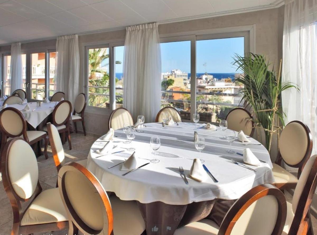 Un restaurante o sitio para comer en Hotel Alba Seleqtta