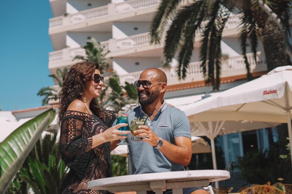 Clientes alojados en Hotel Alba Seleqtta