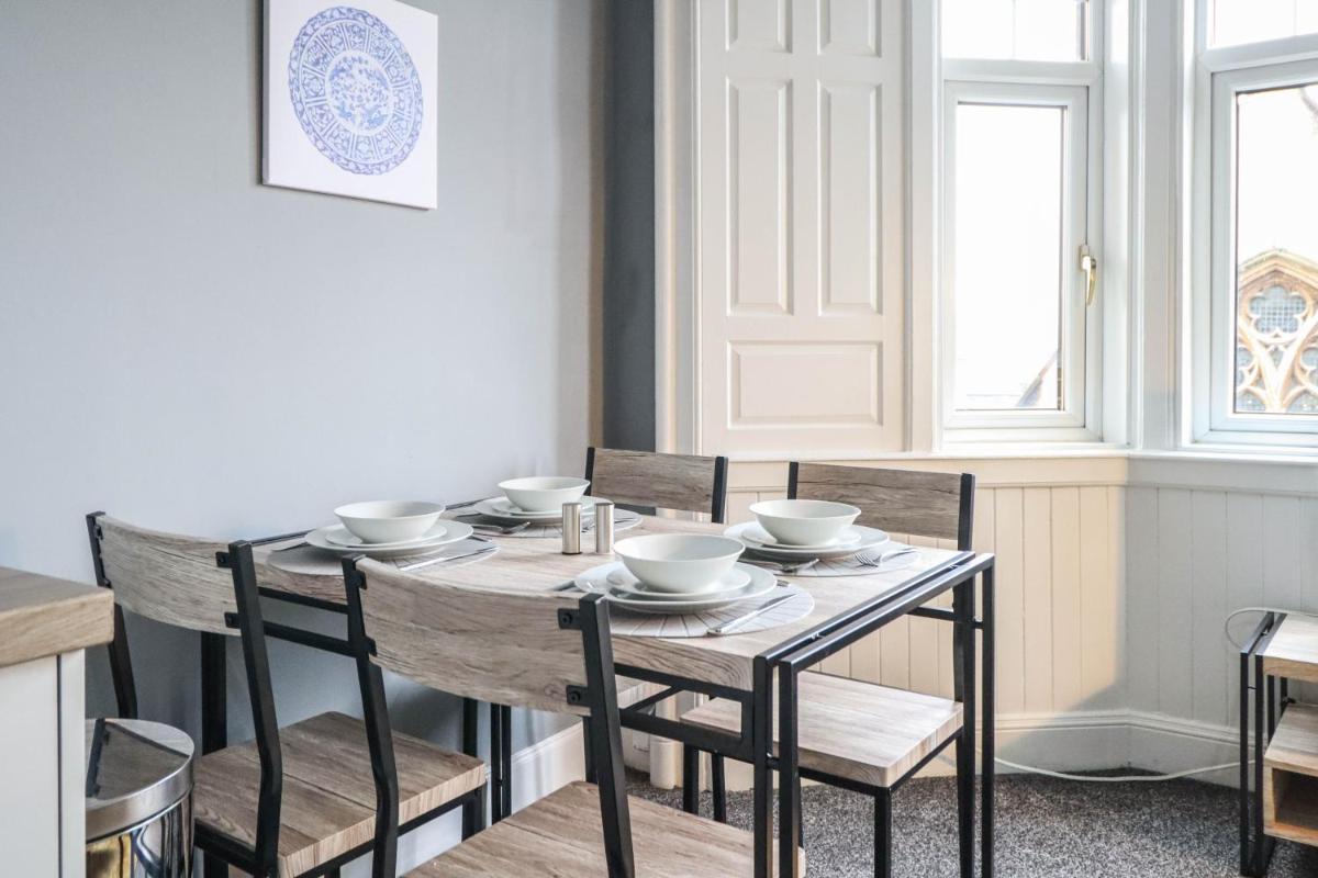Cosy Seaside Princes Apartment - Housity