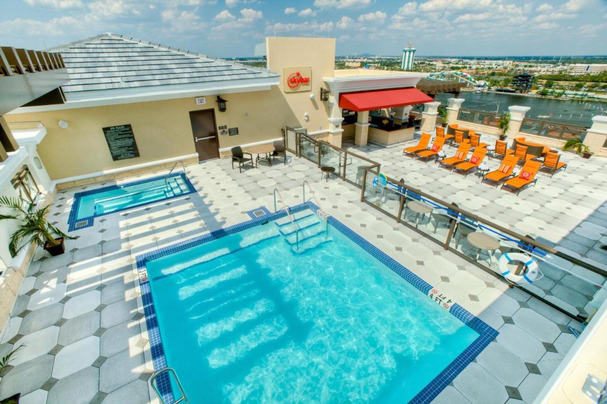 Ramada Plaza by Wyndham Orlando Resort & Suites Intl Drive - Housity