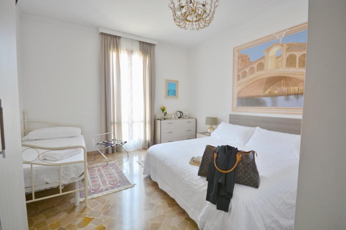 Venezia Canal View - Housity