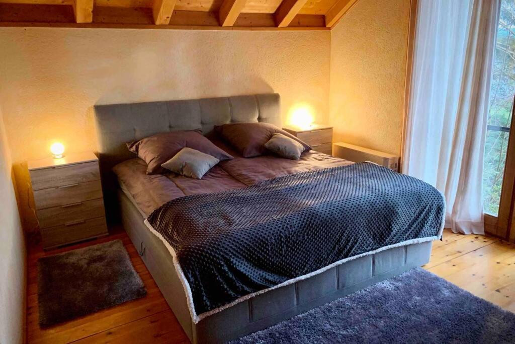 Cozy authentic private house with lake view - Housity