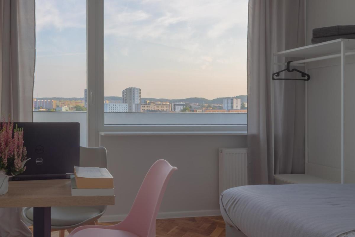 INITIUM rooms - Pokoje na wynajem - Obrońców Wybrzeża 4D - Housity