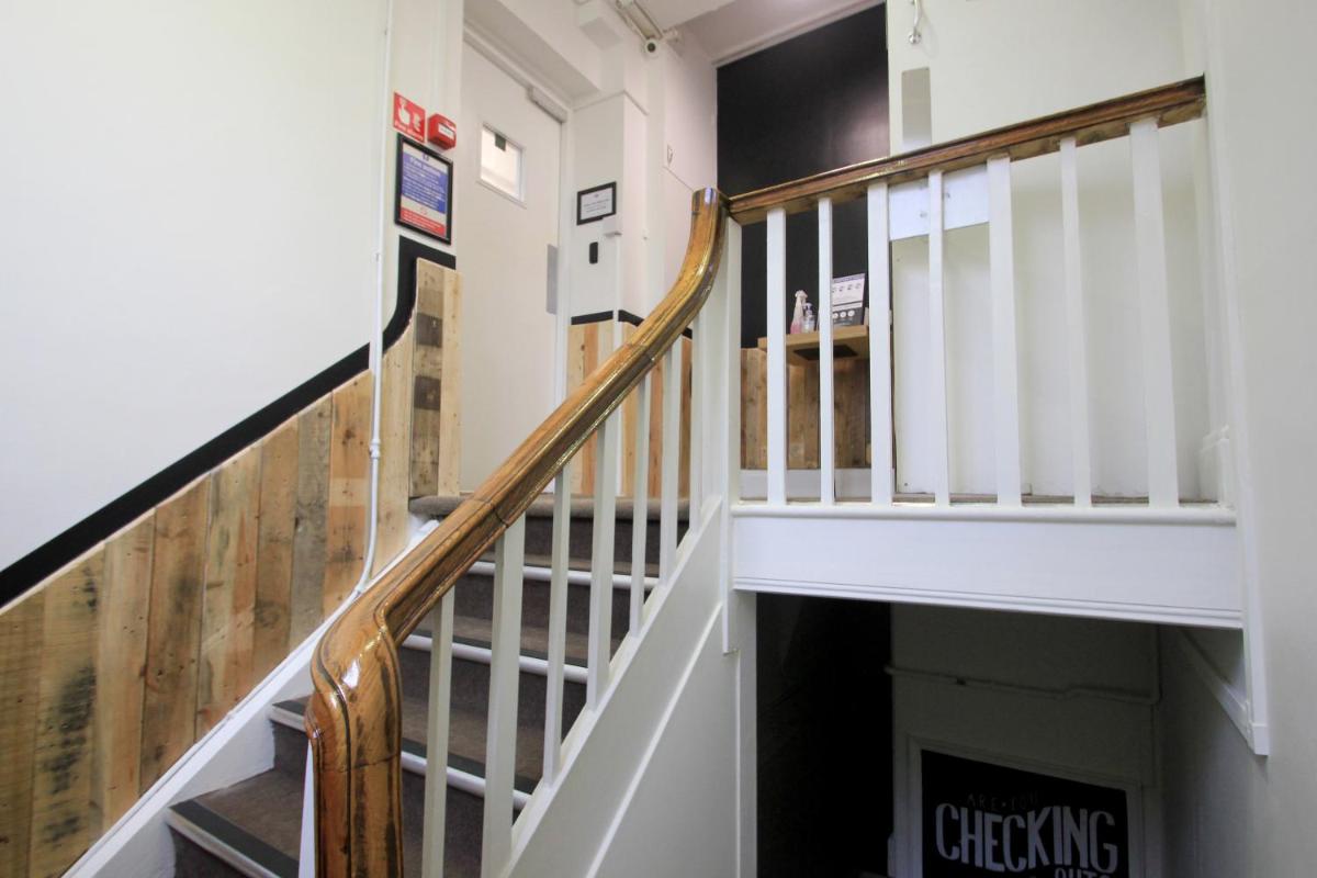 Central Backpackers - Housity