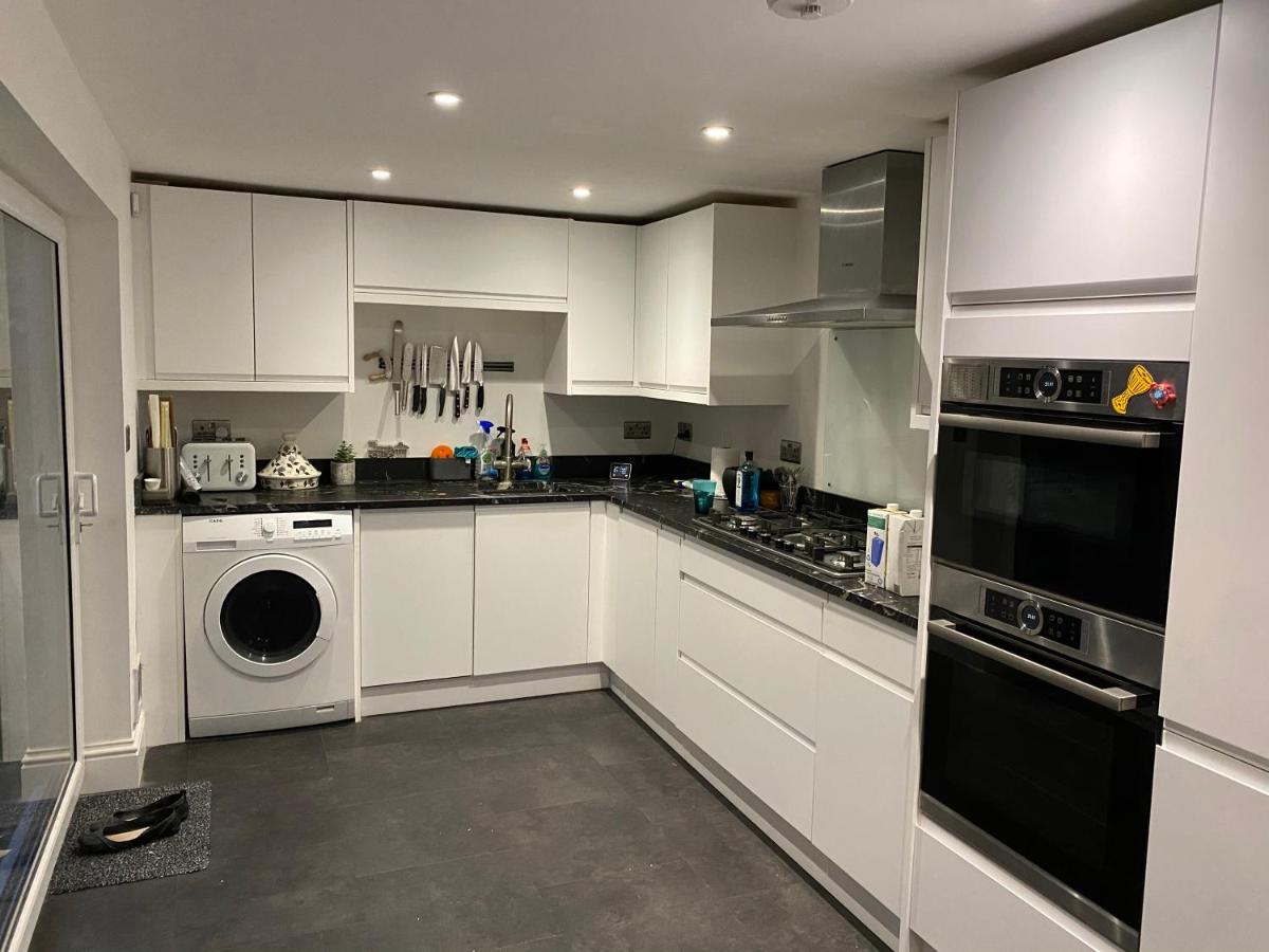 Westgate Two-Bedroom Homestay Suite - Housity